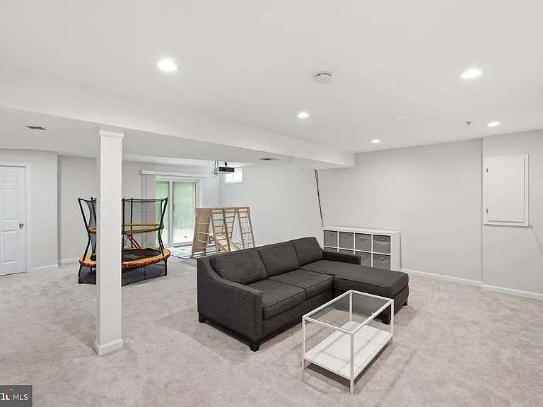 1908 Orchard Hill Dr — Photo 38