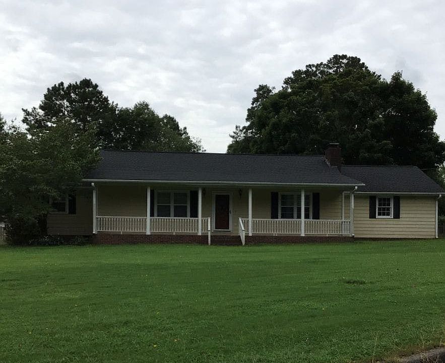 1st image of 2619 Hickory Trl