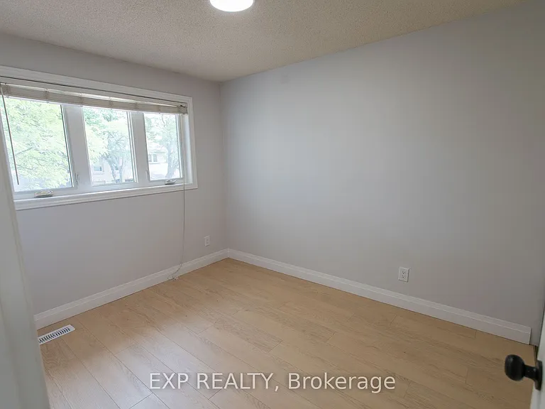 710 Coronation Ave #7 — Photo 14