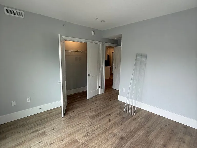 8 Holton St #3 — Photo 8