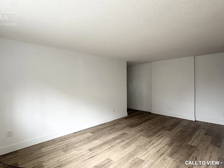 1459 Trafalgar St #104 — Photo 4