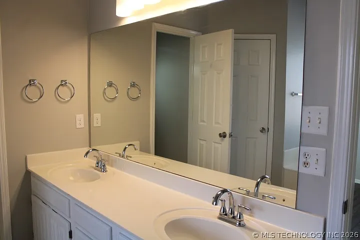 11705 S 103rd East Ave — Photo 13