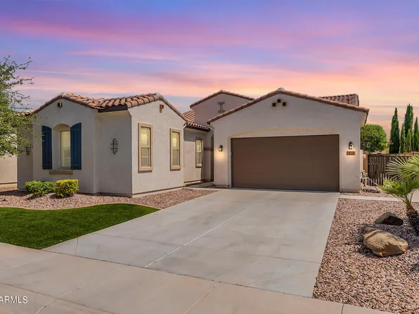 933 E Horseshoe Place, Chandler, AZ 85249