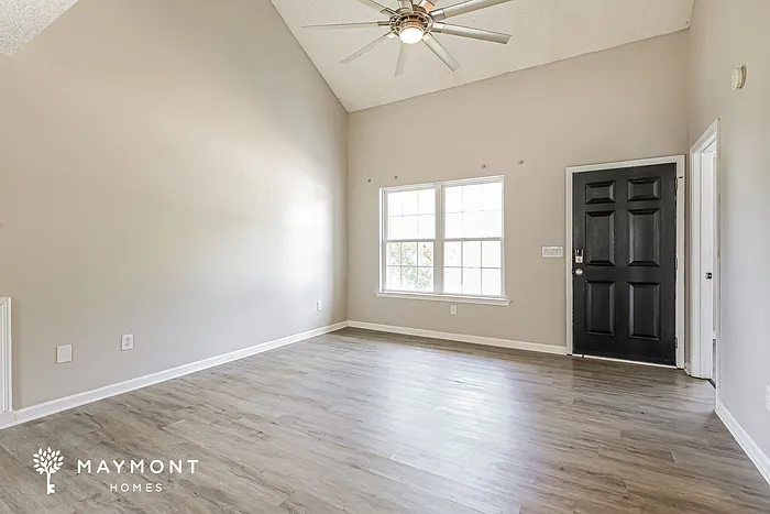 3 bed, 3.0 bath, 1277 sqft, $1,825 — Photo 4