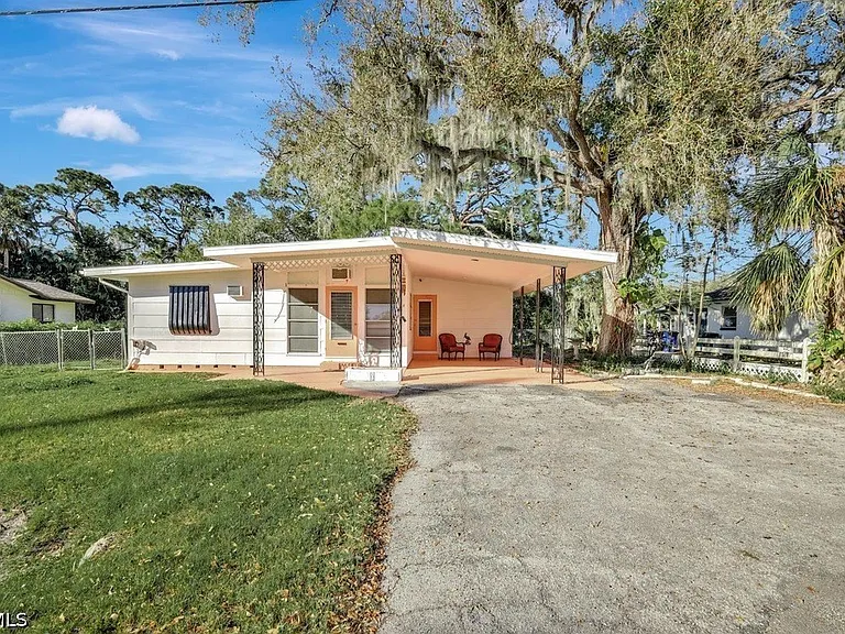 1802 Marilyn Dr — Photo 1