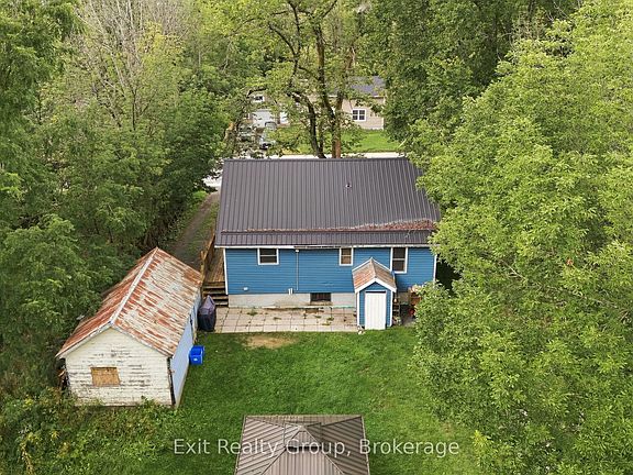 3rd image of 110 Forsyth St