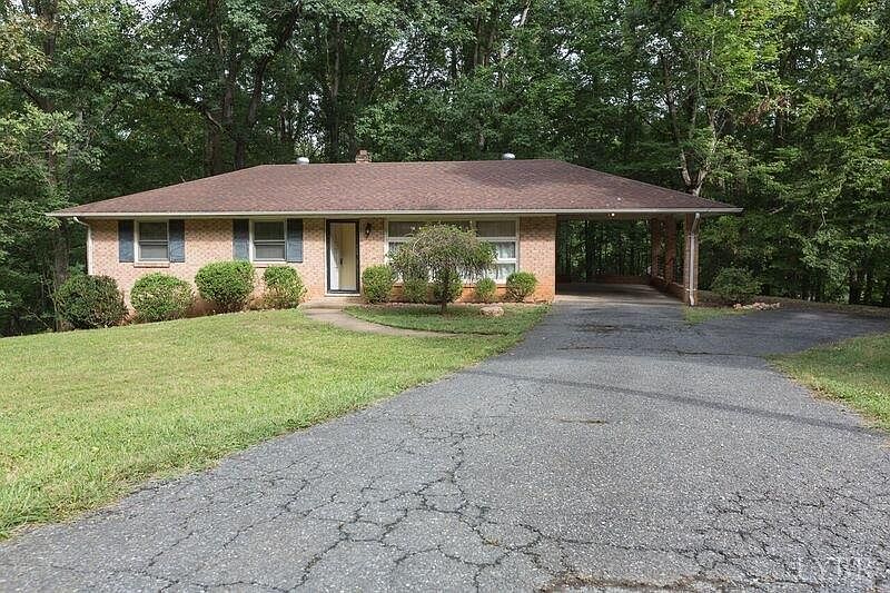 1st image of 1218 Cedar Hill Dr