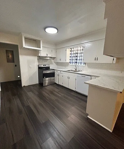 803 Johnson Ave — Photo 2