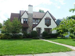 38 Rhinecliff Dr, Rochester, NY 14618