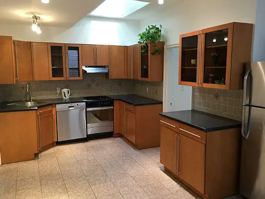 Rented by Michal Kuras, LREB | media 2