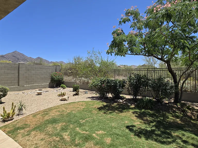 10335 E Rosemary Ln — Photo 32