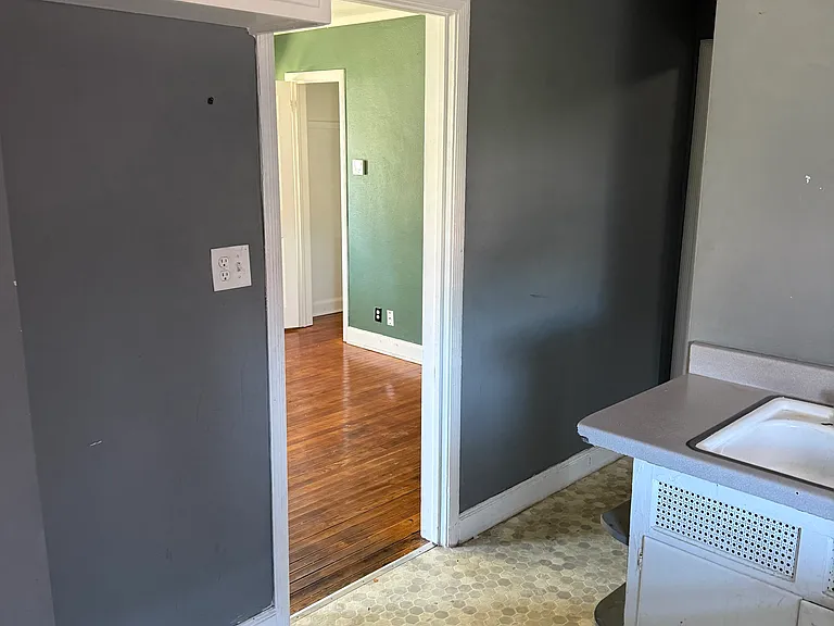 5118 N 2nd St #6 — Photo 7