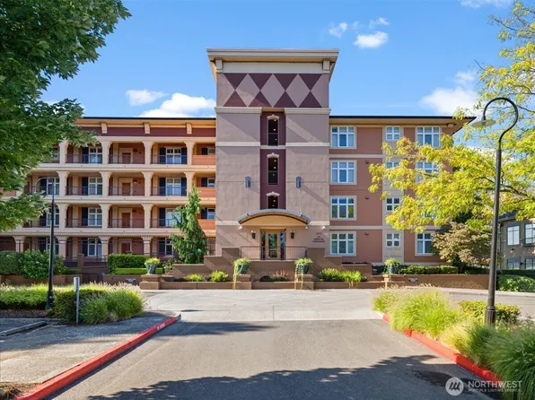 2015 SE Columbia River Dr #450, Vancouver, WA 98661