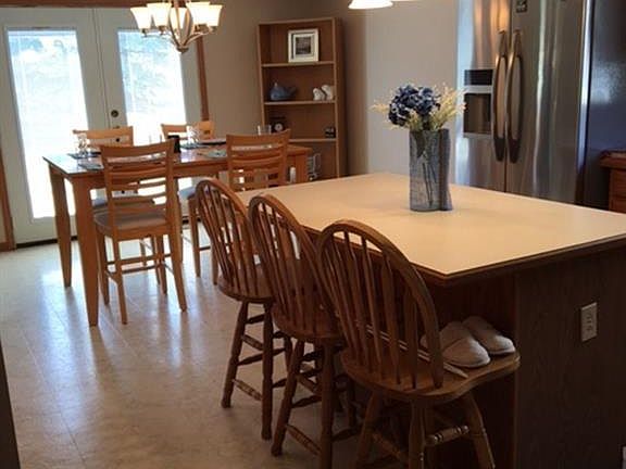3rd image of 127 Carla Ln