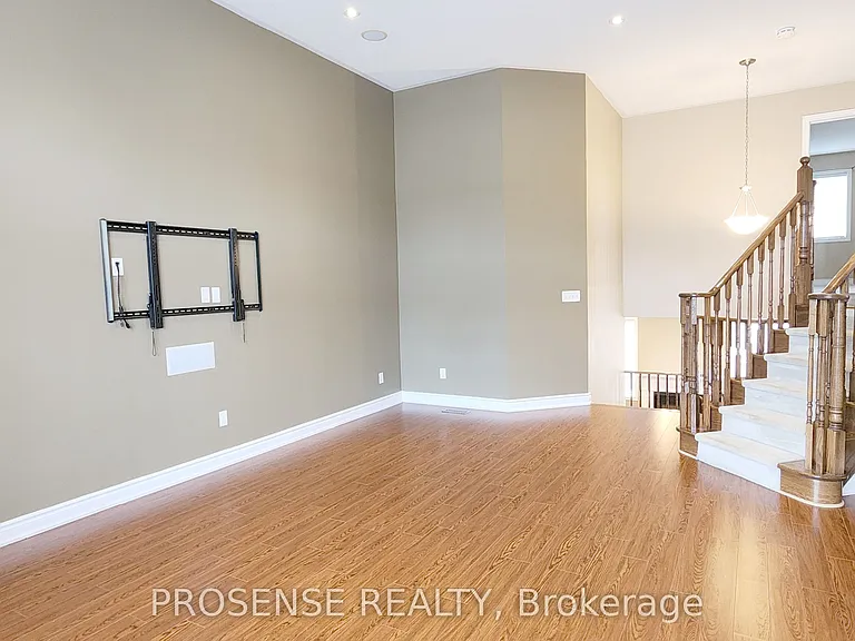 190 Nisbet Blvd — Photo 24