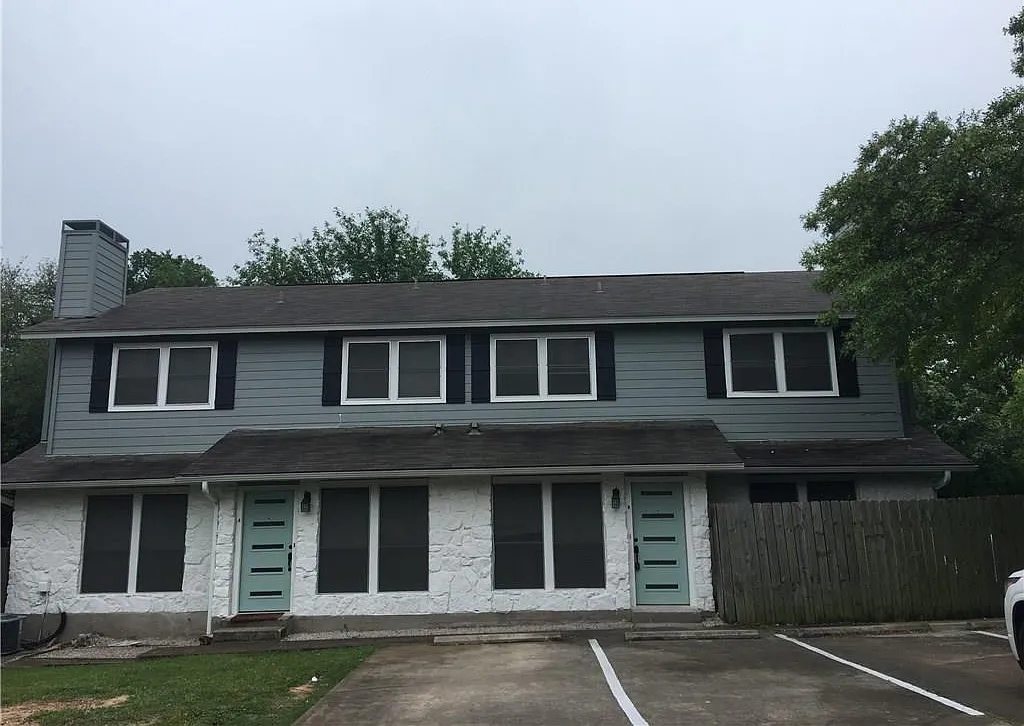2 bed, 1.5 bath, 1030 sqft, $1,800 — Photo 2