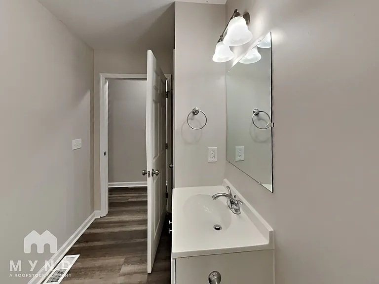 729 Chandler Ave — Photo 13