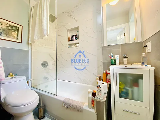 Rented by Blue Egg Realty Corp | media 30