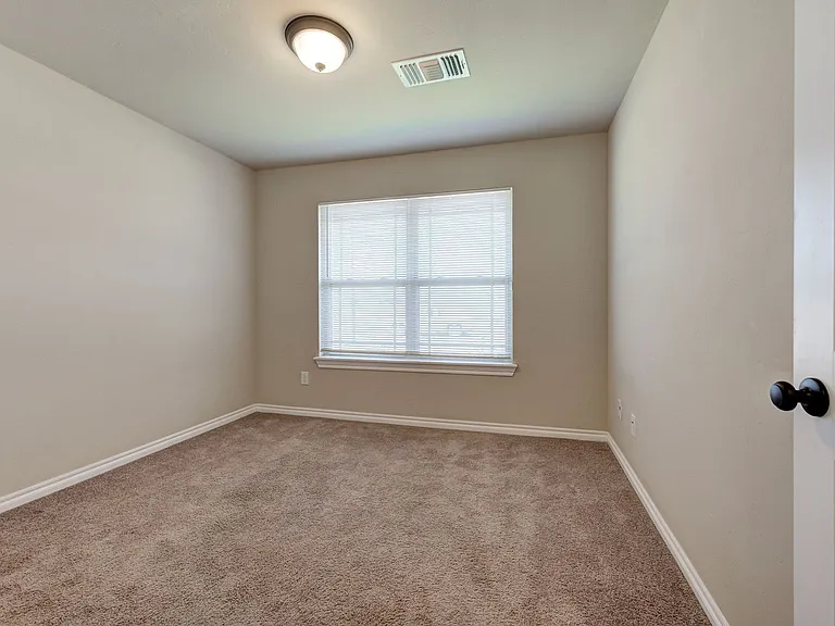 915 Lazywood Dr — Photo 34