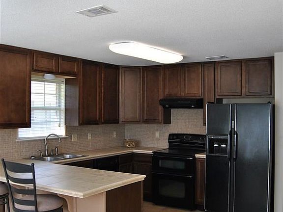4th image of 1108 Burnhill Cir