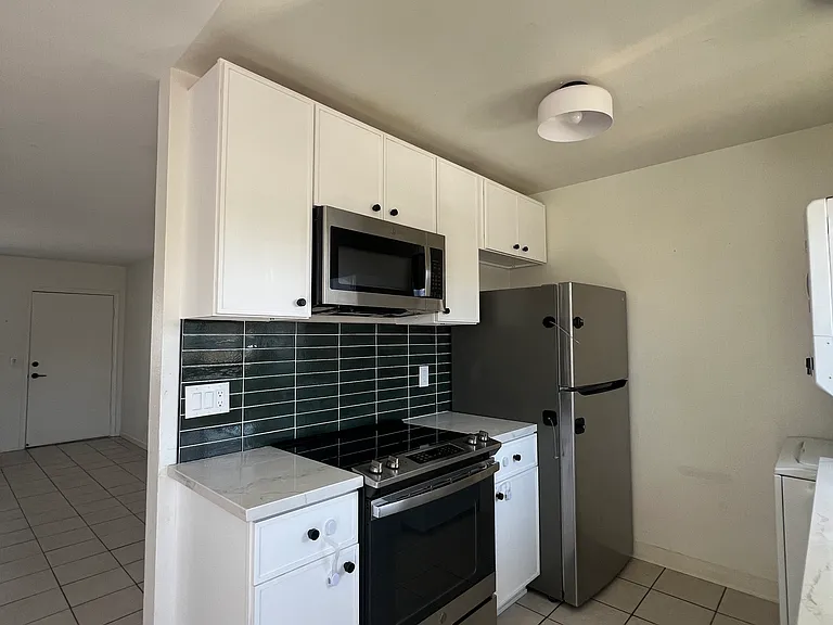 420 Hoitt St #8 — Photo 3