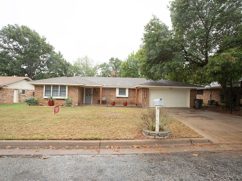 1st image of 108 Chaparral Dr