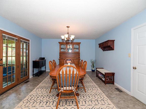 4th image of 3038 Kell Ln