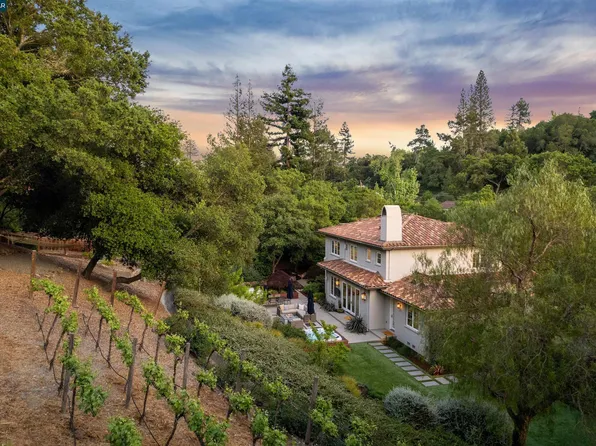 31 Sandy Ct, Orinda, CA 94563