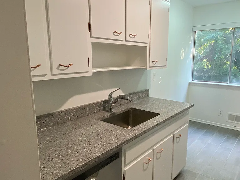 109 Bolmer Ave — Photo 13