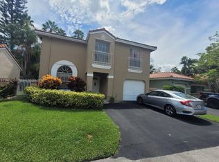 1409 Seagrape Cir, Weston, FL 33326