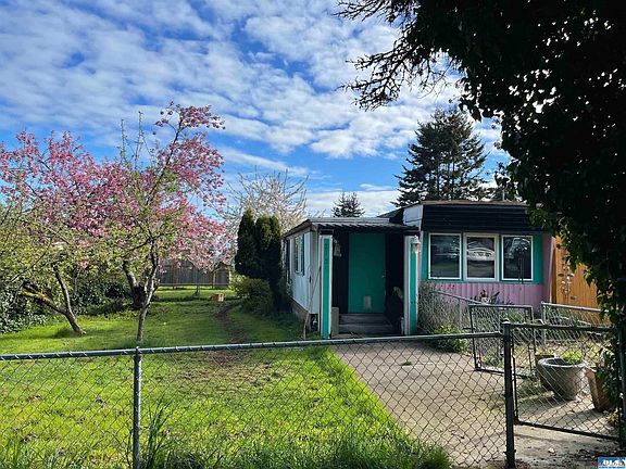 2nd image of 2125 W 16th St