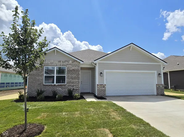 129 Carrick Glen Blvd, Pendleton, IN 46064