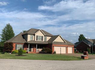 912 Chickasaw Dr, Fort Branch, IN 47648