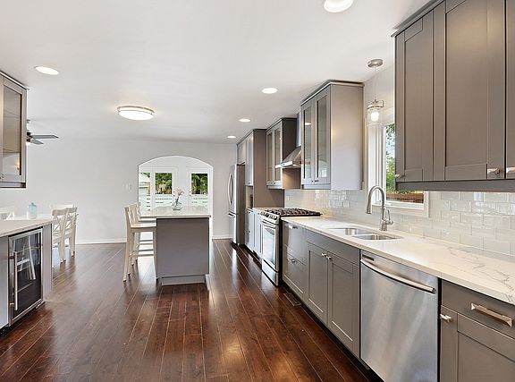 4th image of 9242 Tulley Ave