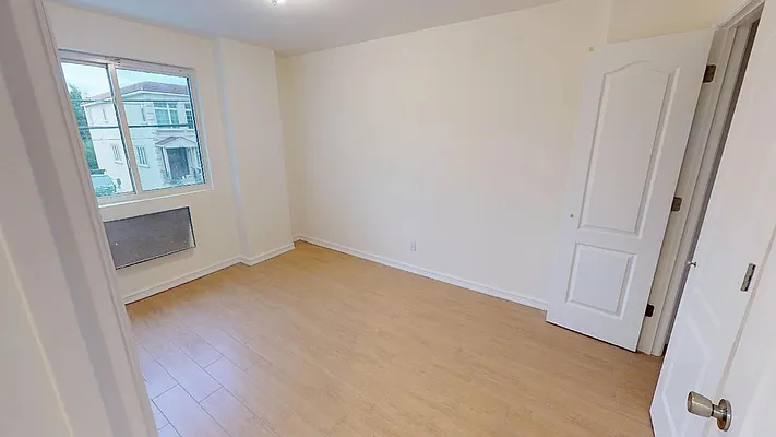 Rented by Metro Garden Realty NYC | media 22