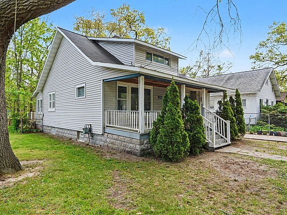 5th image of 1774 Dyson St
