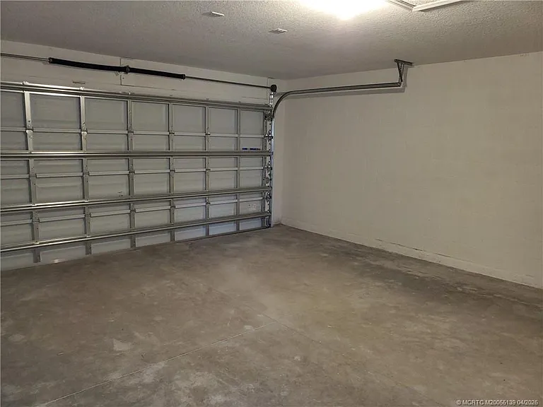 611 SW McComb Ave SW — Photo 20