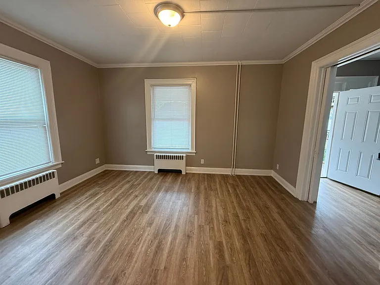952 Market St — Photo 7