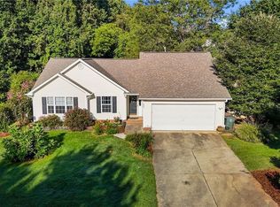 604 Summerwalk Rd, Greensboro, NC 27455