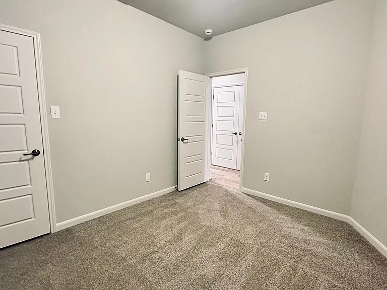 7157 Magnolia Vlg #101 — Photo 9
