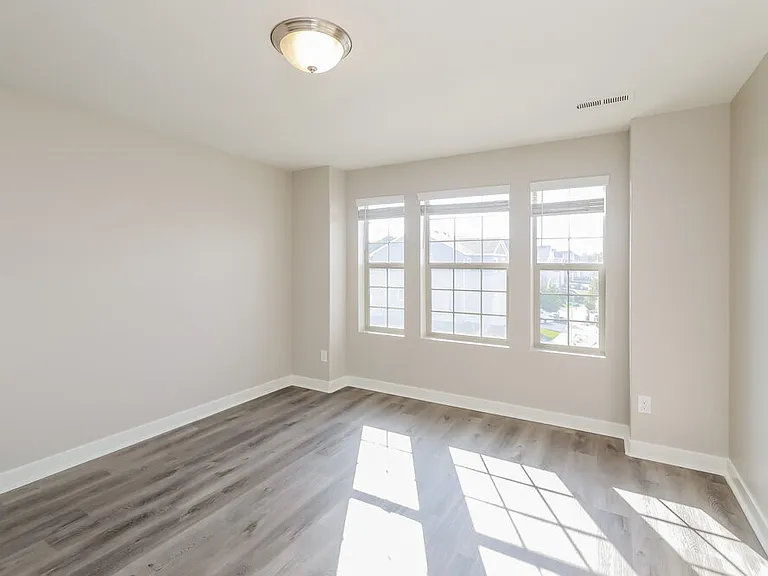 1778 S Haven Pkwy — Photo 13