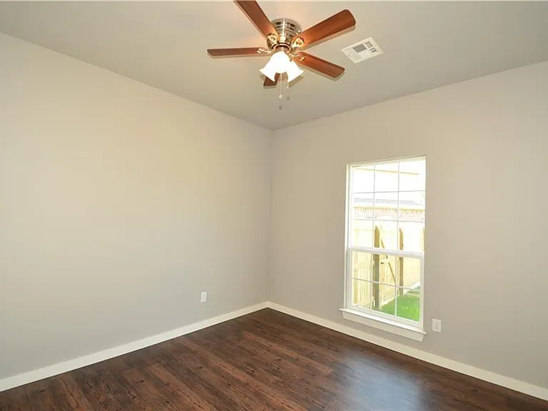 311 Copper Oaks Dr — Photo 10