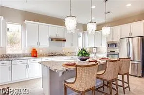 4 bed, 4.0 bath, 3096 sqft, $5,500 — Photo 3