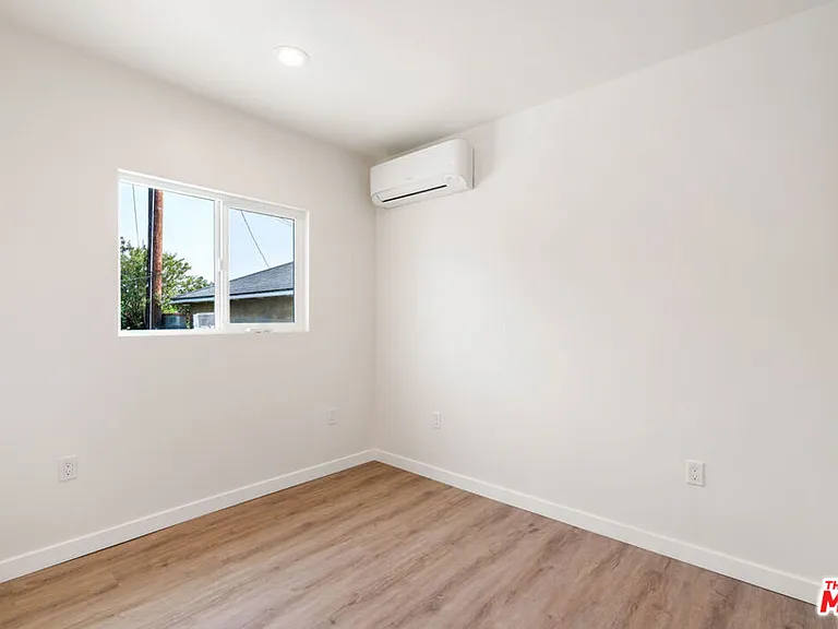 2217 W Via Camille — Photo 10