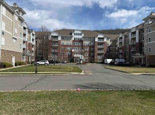 1118 Warrens Way, Wanaque, NJ