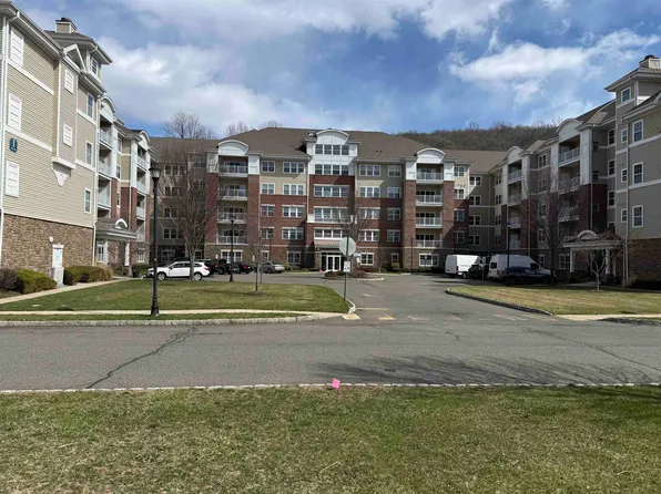 1118 Warrens Way, Wanaque, NJ 07465