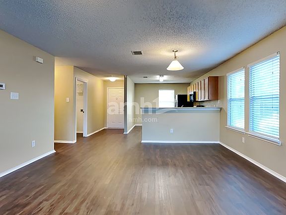 5th image of 2970 Marquis Ln