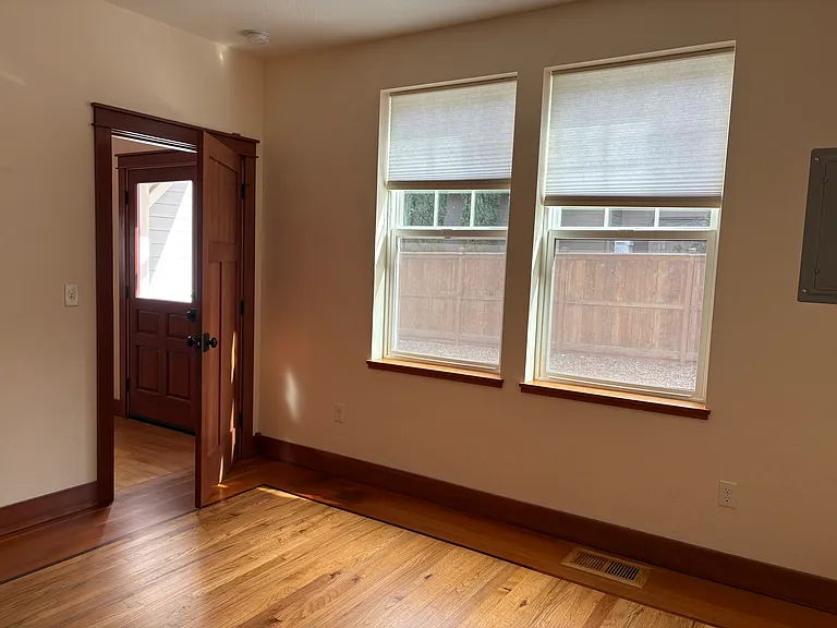 254 B St — Photo 10