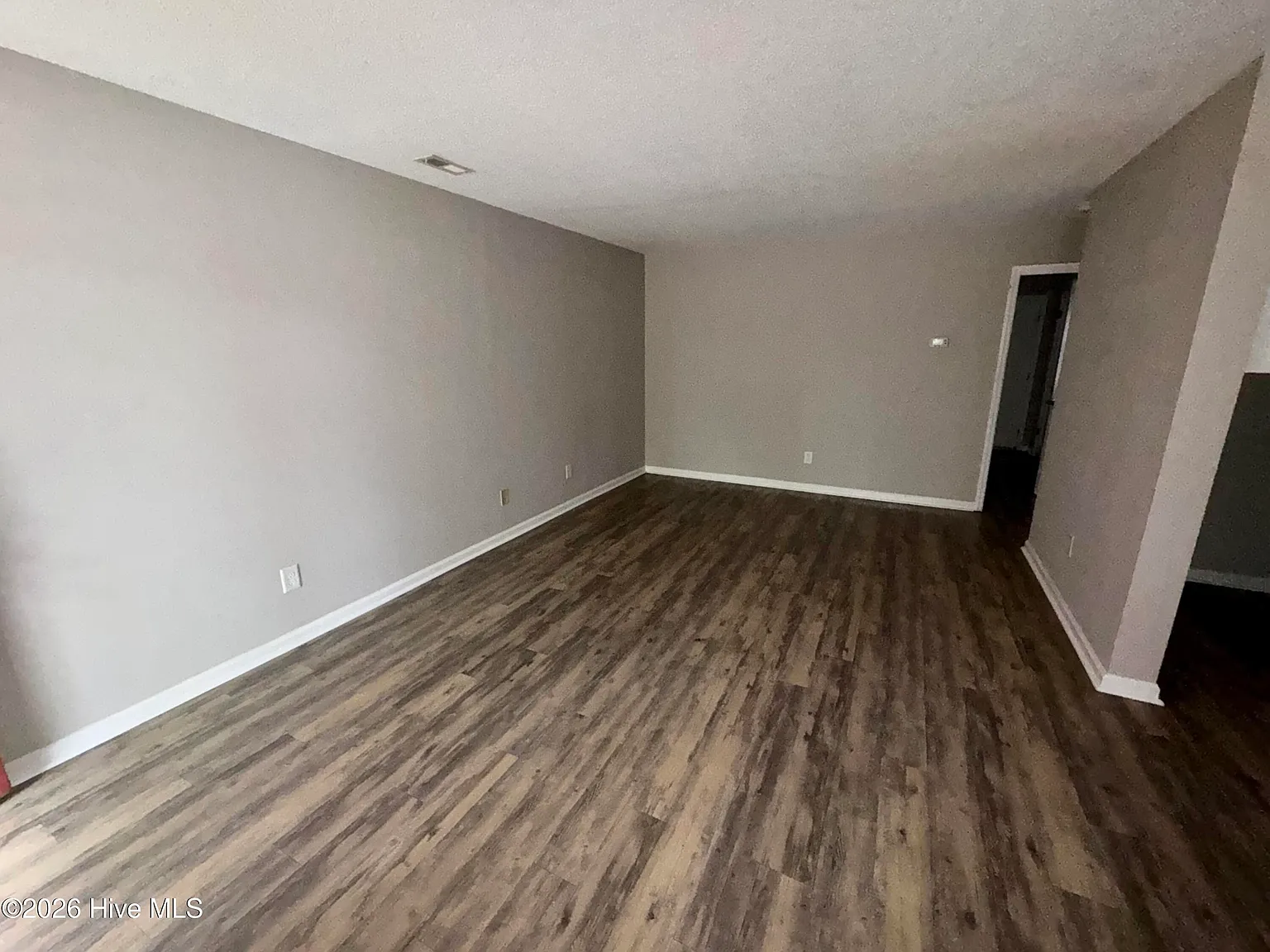 1 bed, 1.0 bath, $750 — Photo 4