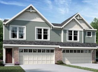 2111 Wild Berry Way #333-B, Batavia, OH